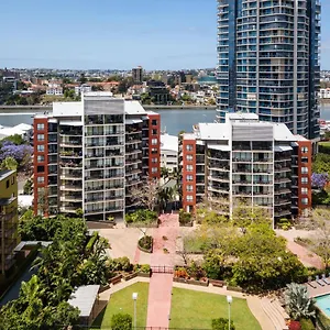 **** Aparthotel The Docks On Goodwin Australia