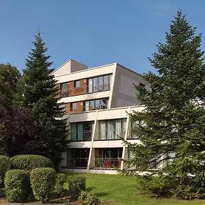Отель Parc Plaza